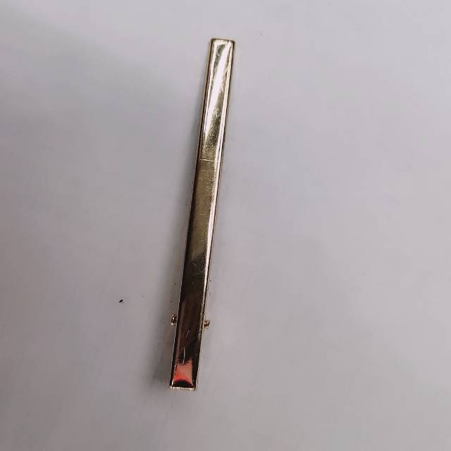 Our factory specializes in electroplated red copper slender straight clips, bb clips, strange hand claws, hair clips, hair bands, hair combs, handcrafted accessories, and hair accessories processing Specification image