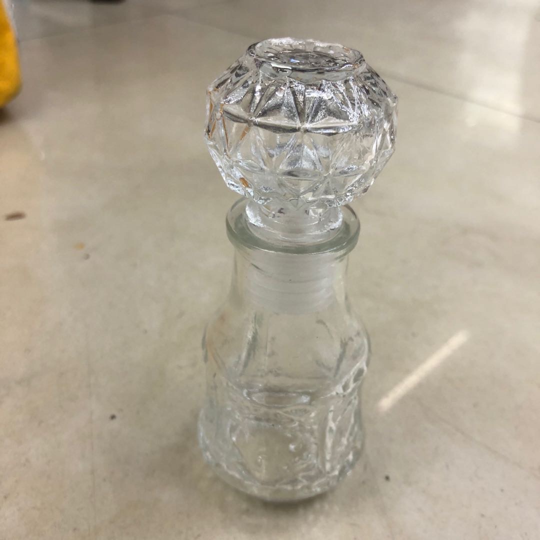 高档透明玻璃小酒瓶试喝酒瓶分装酒瓶玻璃酒瓶空瓶