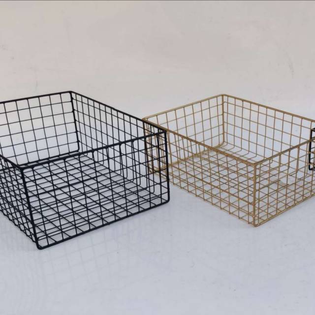 Iron art handicrafts and ornaments factory direct sales. Storage baskets and storage baskets are available in multiple colors Specification image