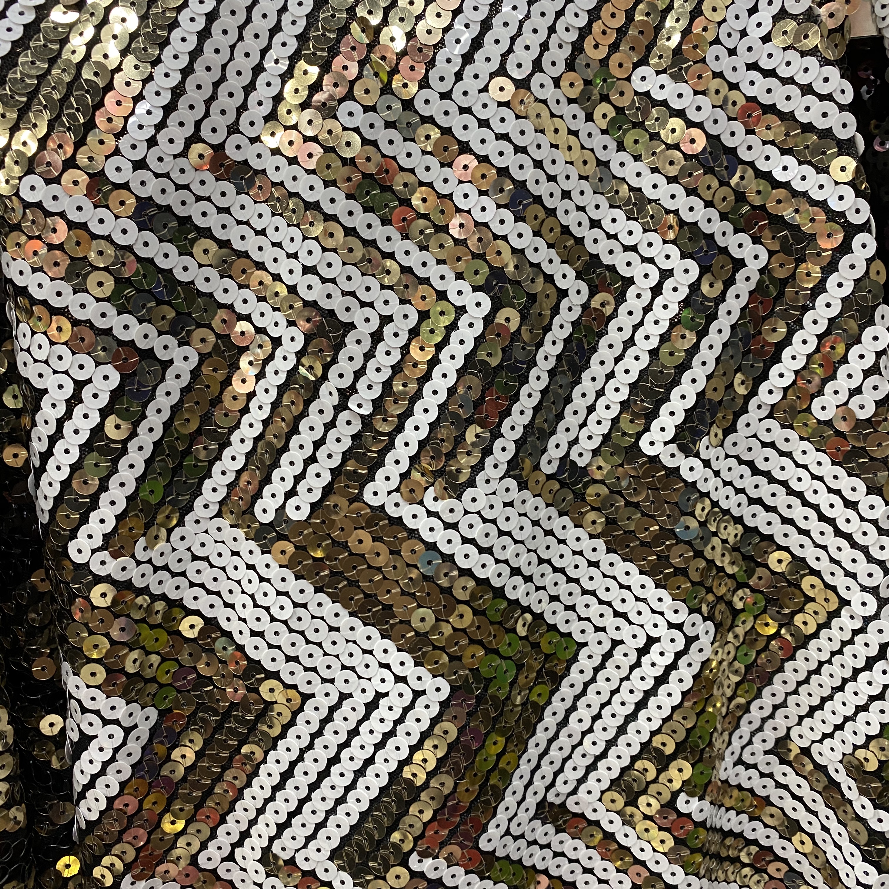 亮片布5MM双面翻转亮片布料双色鱼鳞亮片 时尚服装箱包礼服面料细节图