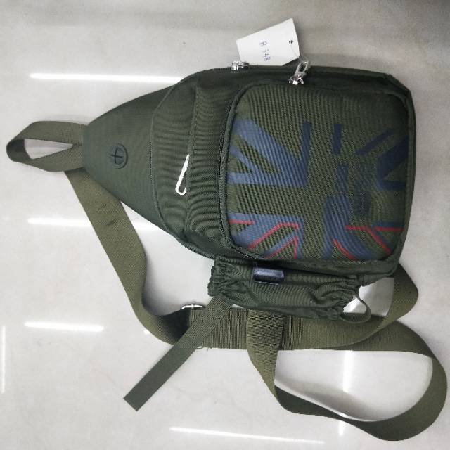 厂家直销涤纶材质热卖新款男款腰包