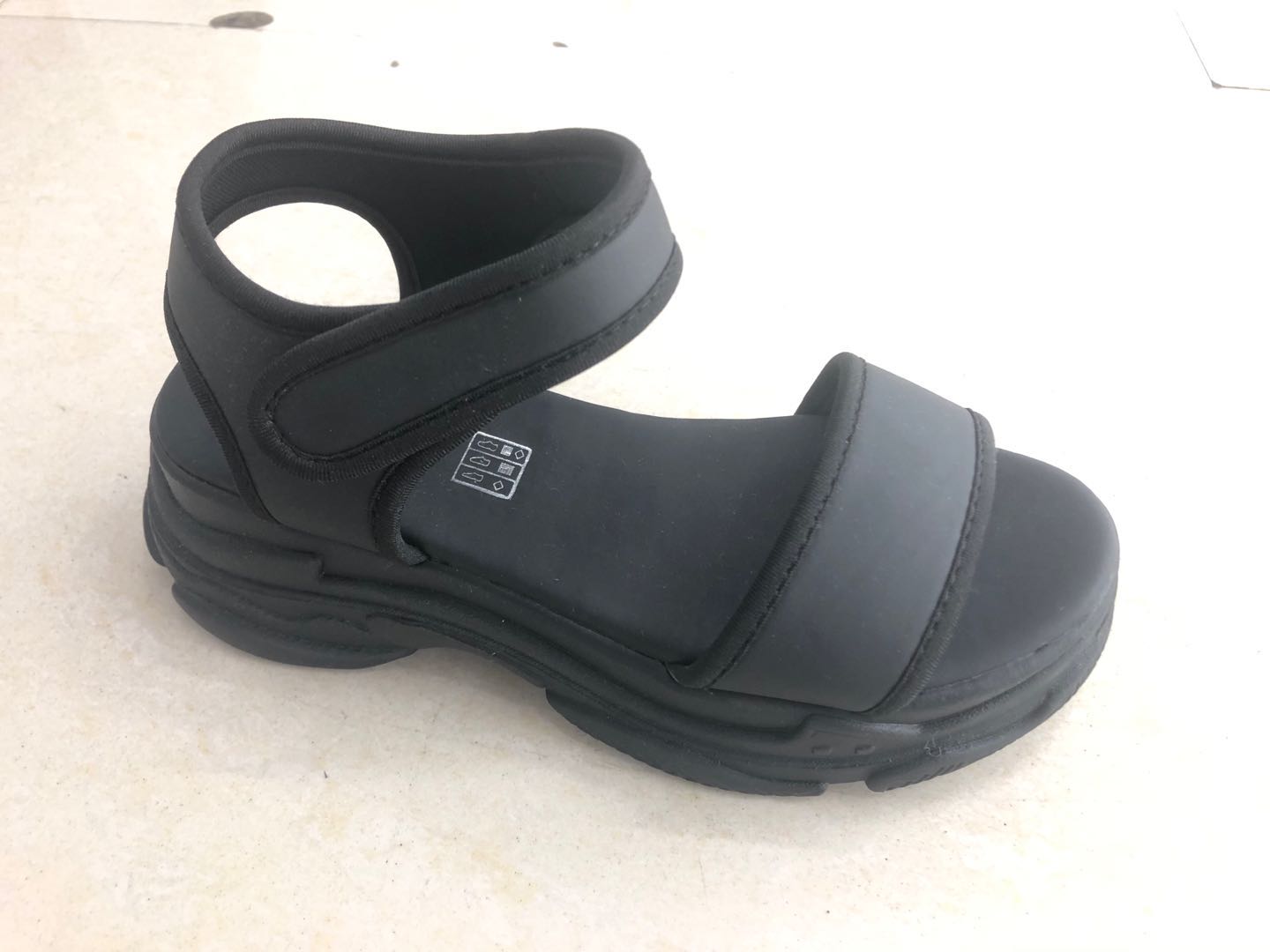 2020 Summer New Small Fresh Slippers Outside To Wear All-Matching Cowhide Sandals 597 details Picture