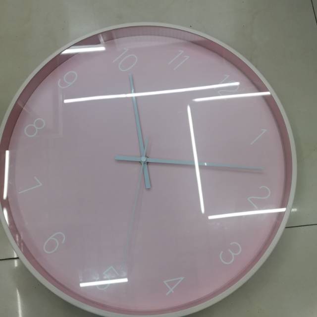 Modern and simple pink home clock, living room wall clock, creative bedroom, Nordic and American style clock, wall watch, silent and personalized decoration