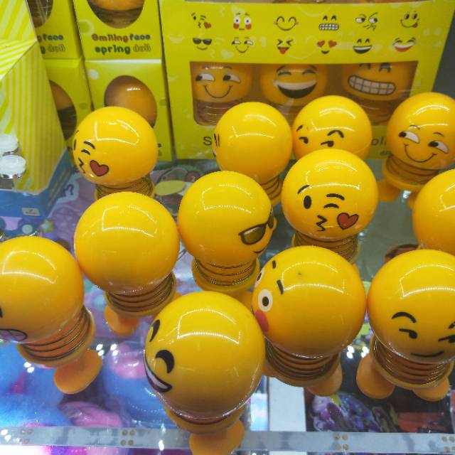 车载表情包萌Q弹簧塑料玩具