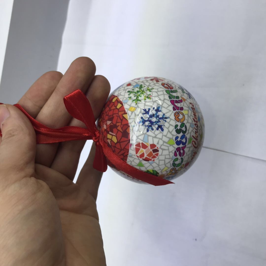 Trendy cartoon cute small ball Christmas pendant, glowing ball details Picture