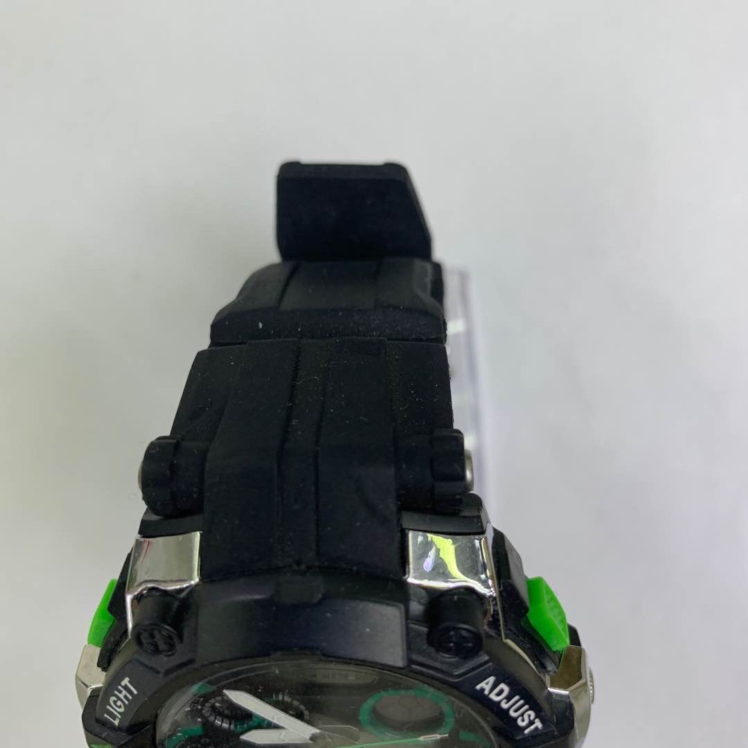 Men's electronic watch for junior high school students, boys, children, trendy teenagers, waterproof watch with green buttons Specification image
