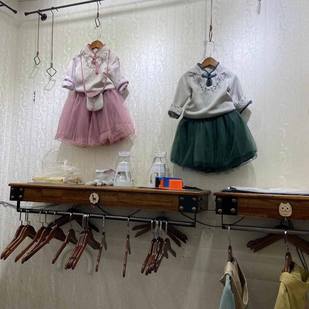 Red Flower Children's Clothing describe pic - 1