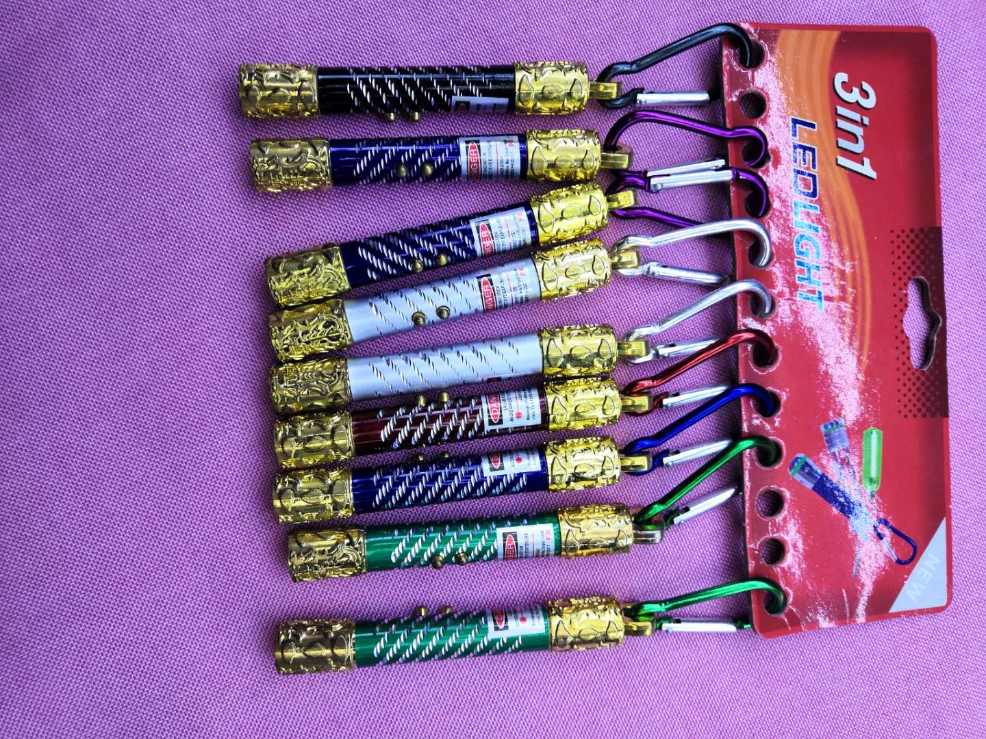 厂家直销新款单点激光灯钥匙扣逗猫神器教鞭激光笔