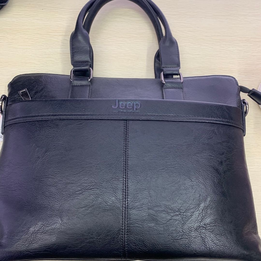 高档时尚PU皮男士手提斜挎多功能包