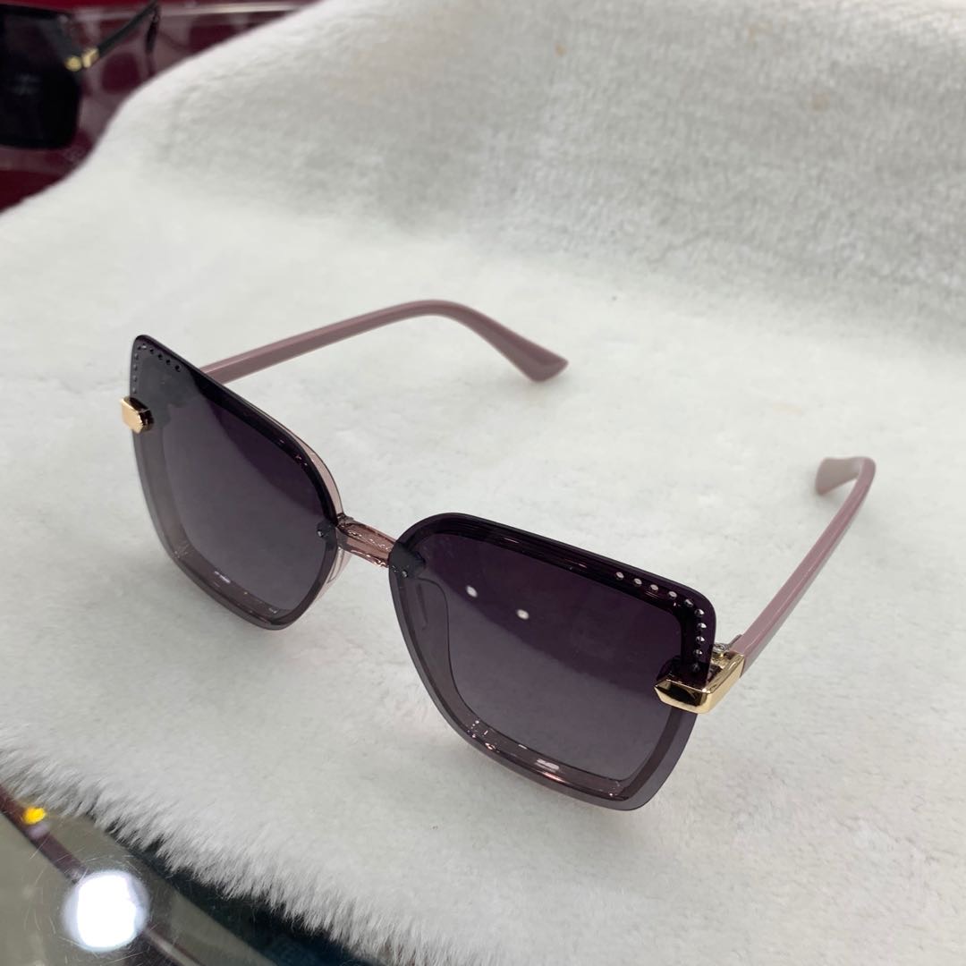 Purple gradient lens sunglasses with hexagonal design for women Specification image