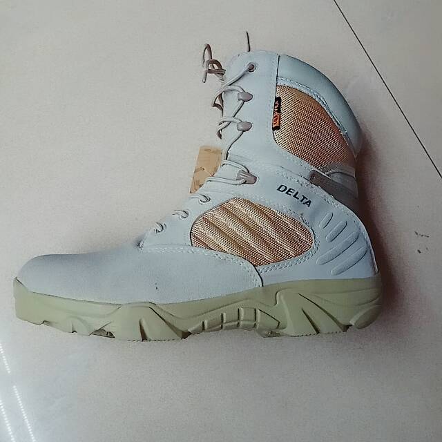 牛皮反绒三角洲战术靴野营户外用品厂家直销细节图