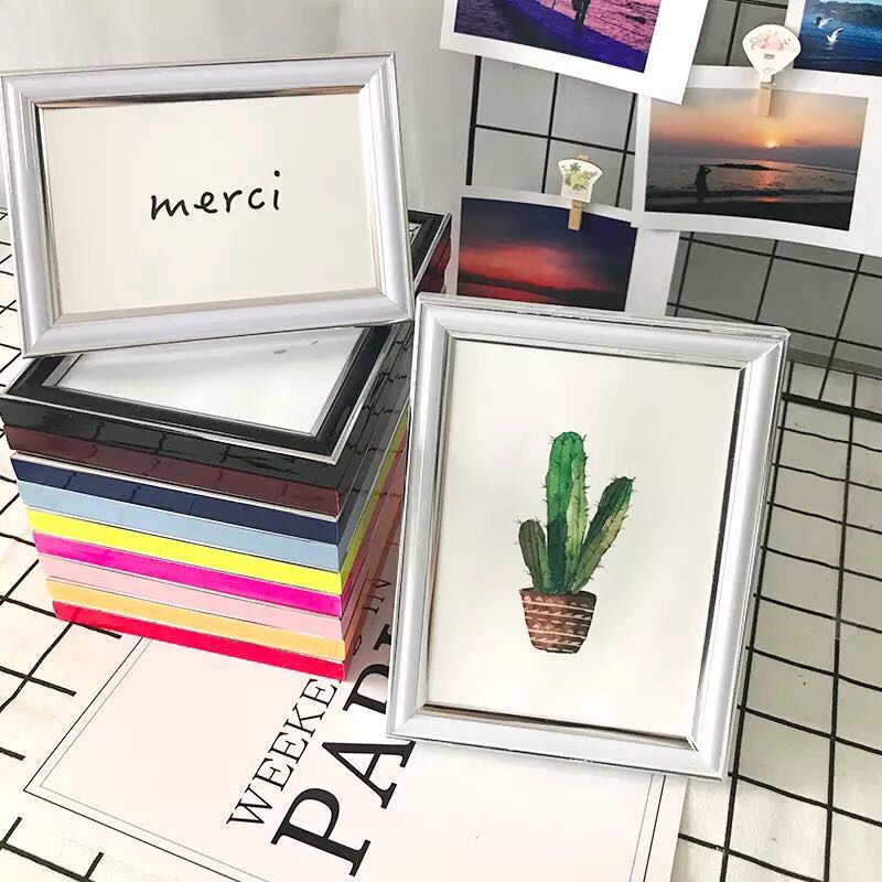 Plastic wall-mounted creative children's photo stand, photo wall and picture frame details Picture