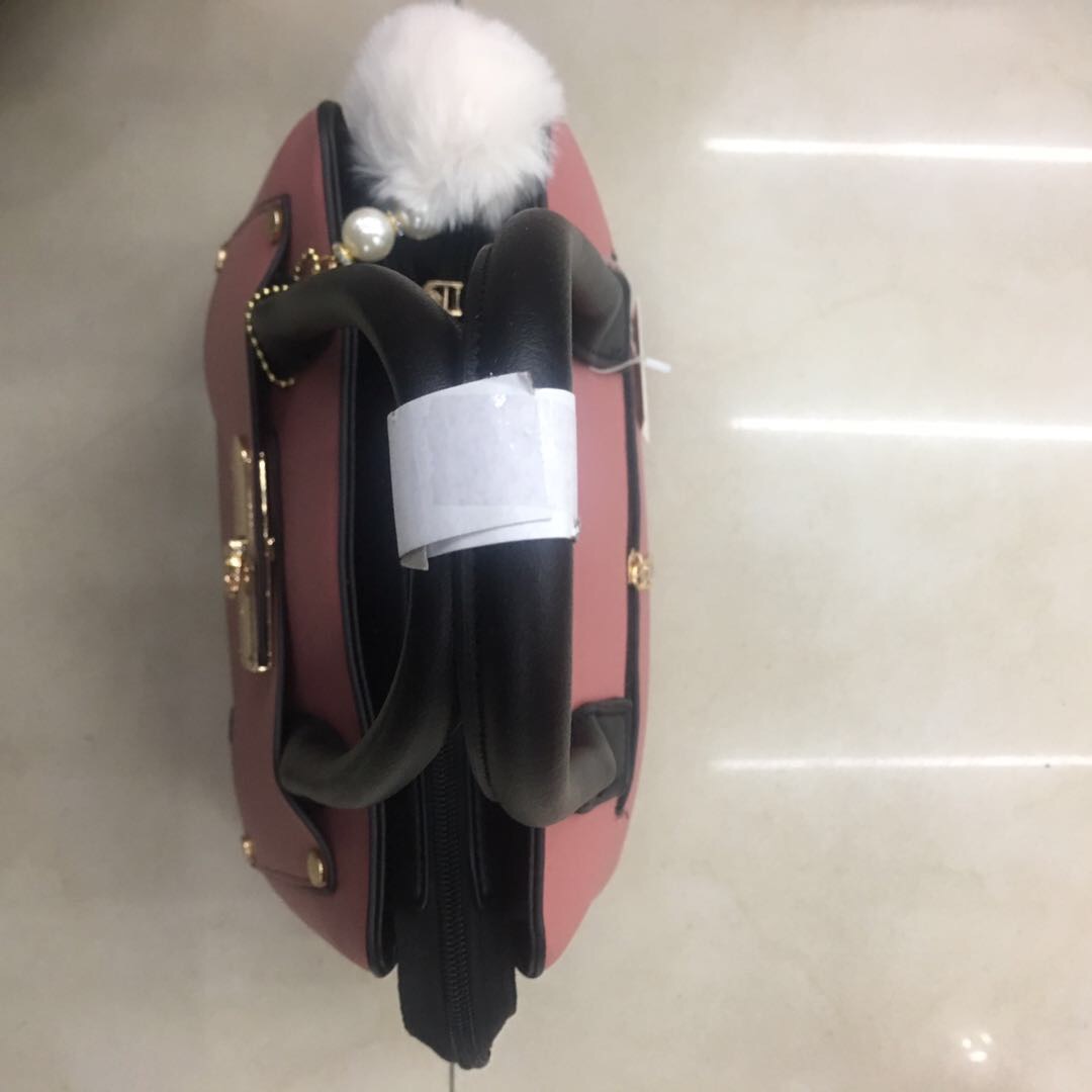 Fashionable and multi-functional outdoor casual women's bag. details Picture