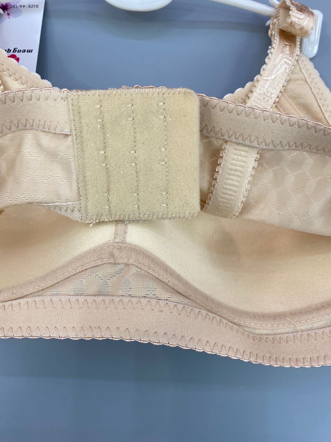 Mengqishu Spring/Summer New Women's thin, styled and adjustable bra, no wire, brushed, smooth, lace-up, three-breasted bra, non-magnetic health bra. 1531170 Specification image