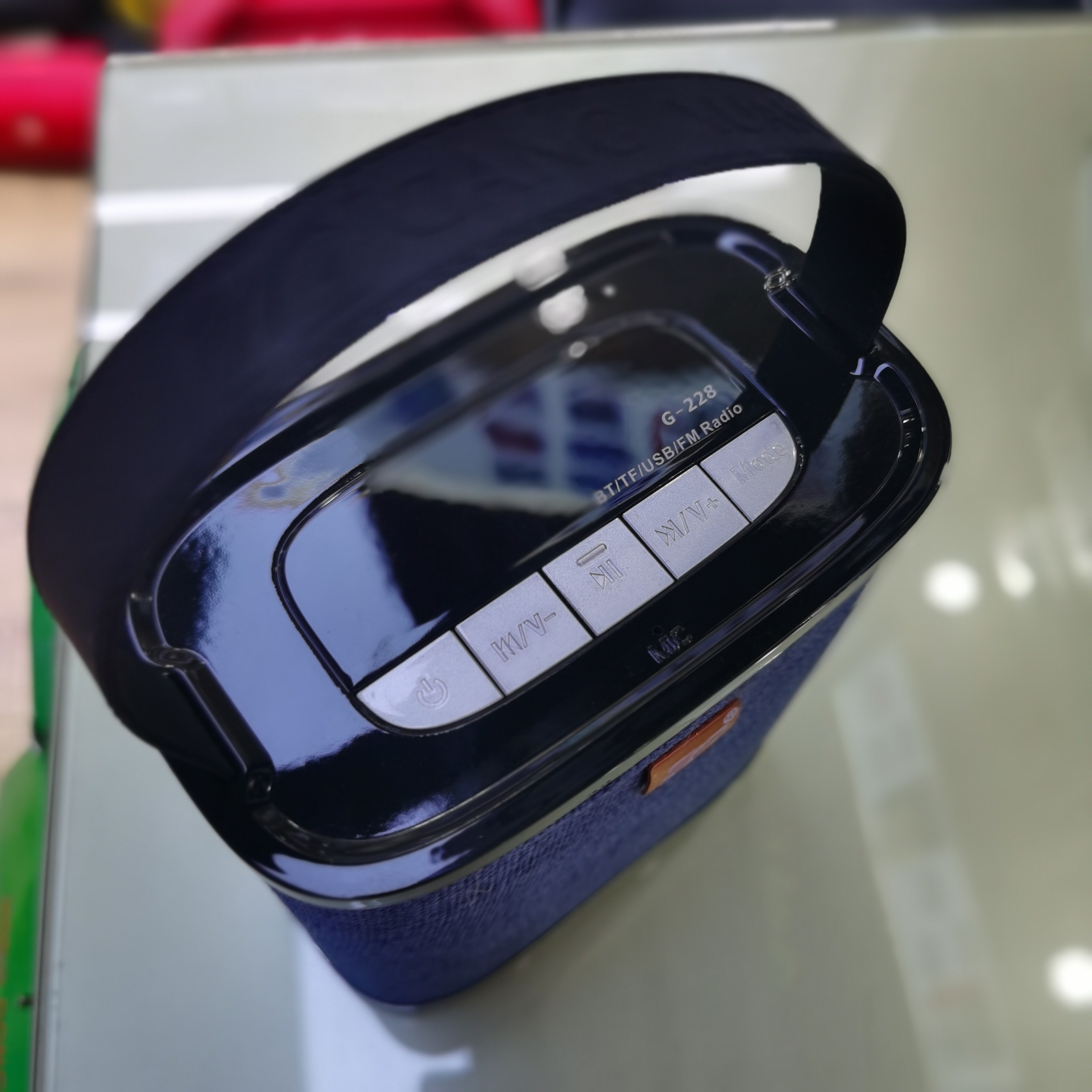 新品时尚无线蓝牙音箱便携式防水大音量低音炮3D环绕立体声家用户外随身小音响产品图