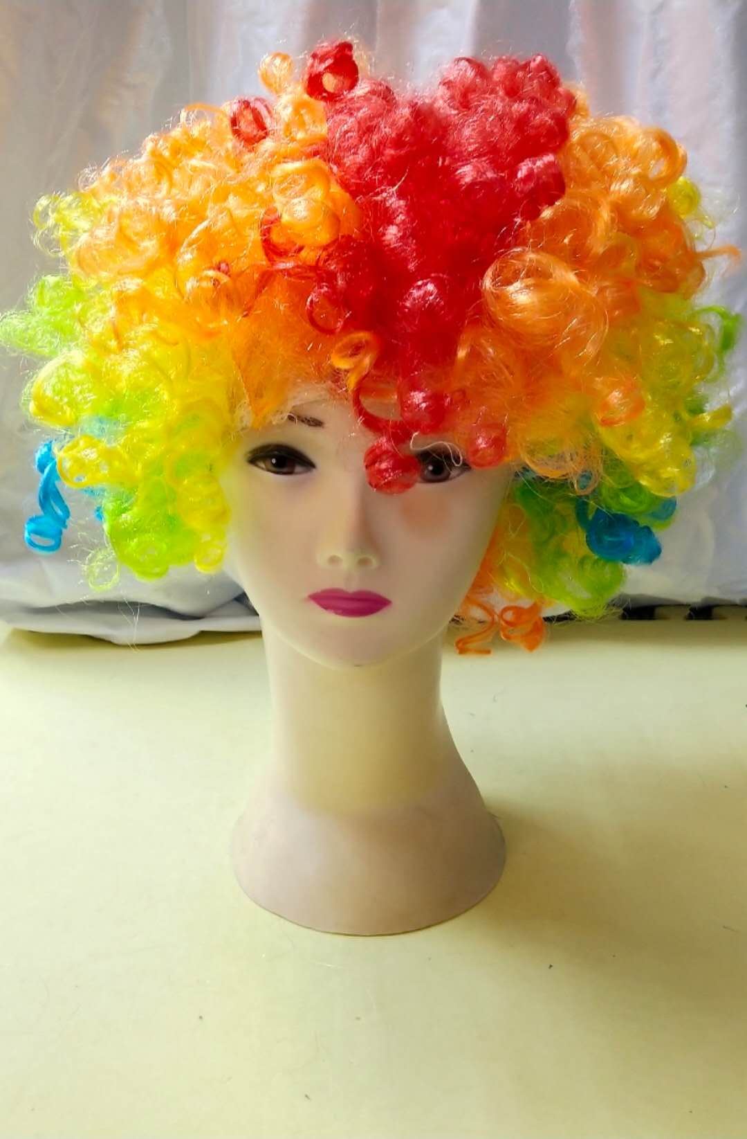 Colorful fan wigs, makeup balls, wigs, headwear, party performances, performance props, headwear