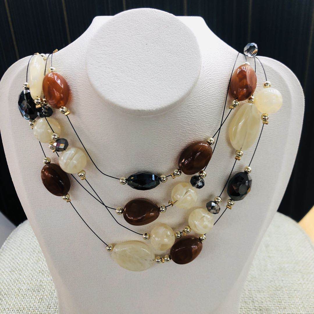 Multi-layer vintage design color preserving necklace Fashion high-end all-match allergy prevention jewelry 1 thumbnail