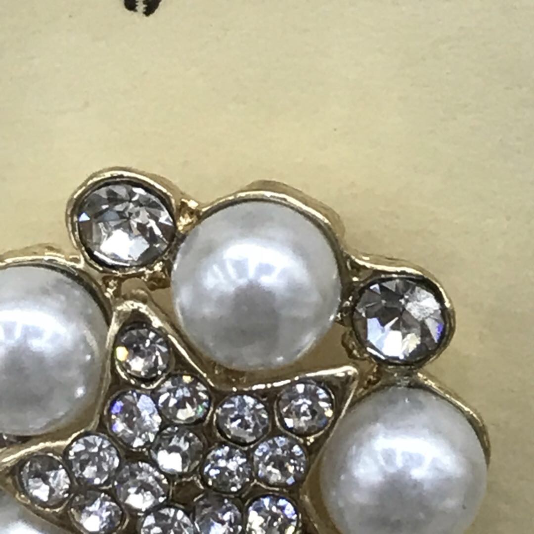 Alloy With Diamond Pearl Corsage Garment Decorative Accessories details Picture