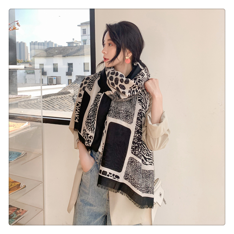 Women's Fashion Trend With Casual Warm Striped Cotton And Linen Scarf
