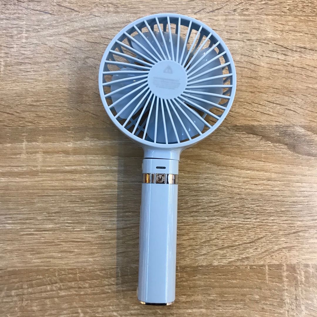 USB mini silent small fan, rechargeable spray fan, small student dormitory office portable air, blue handheld