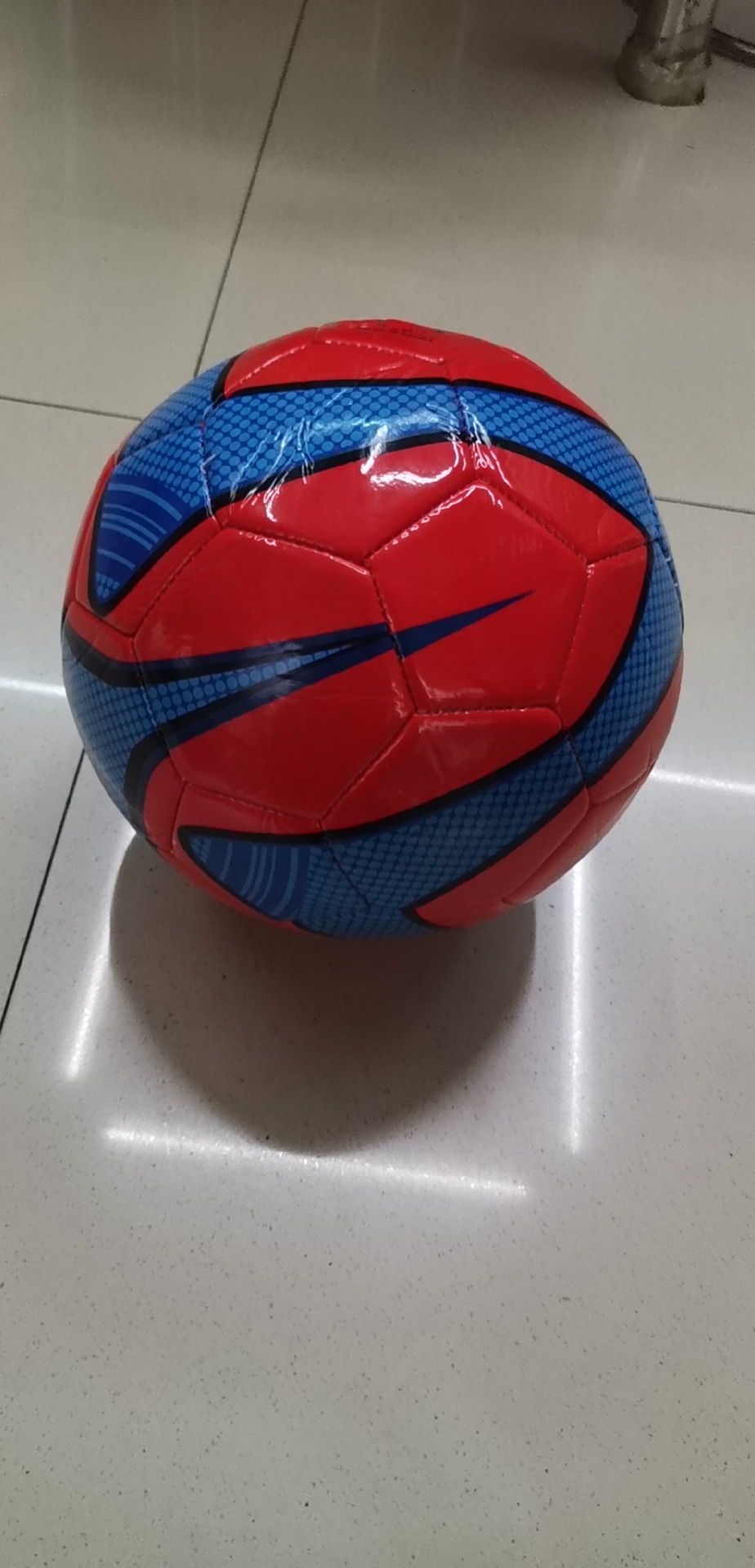 2号机缝足球室外耐磨小学生训练幼儿园专用足球细节图