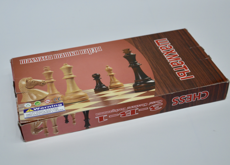 Three-in-one wooden chess set in natural wood color Specification image