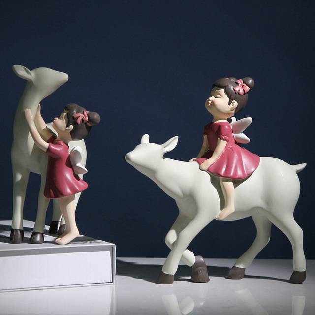 Origin, source, office, living room, creative decorative items, girls' gifts, cartoon girls, deer decorative display handicrafts