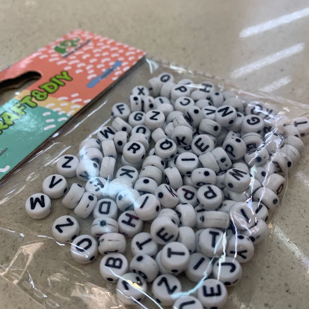 Jungle Elephant round letter acrylic bead DIY parent-child children's toy English letter bead bead details Picture