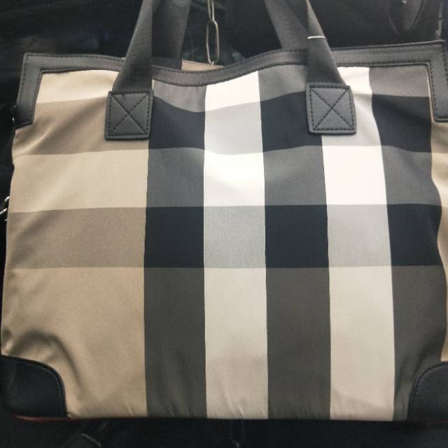 厂家直销简约时尚流行男款格子款双肩包