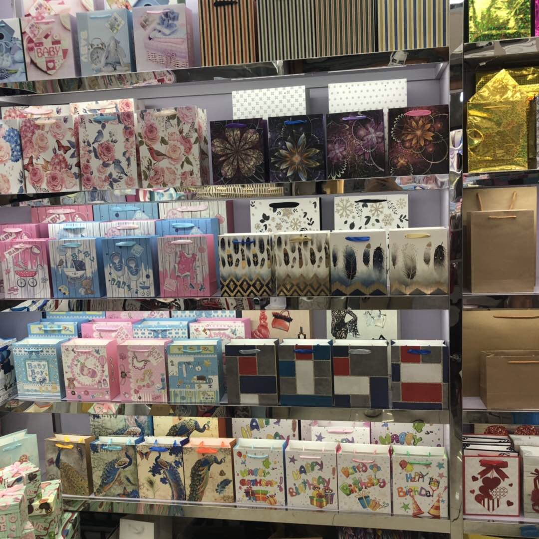 E.F gift bags describe pic - 1