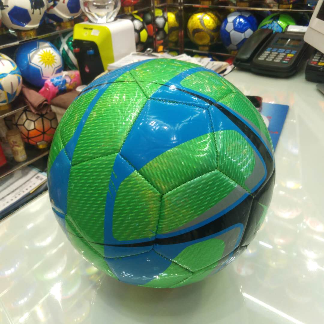 PU皮革贴皮足球卡通绿色旋风轮酷炫儿童足球