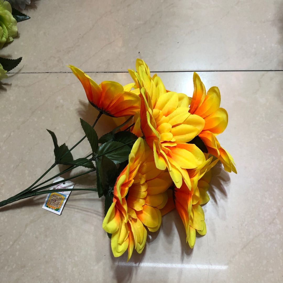 Hot-selling artificial flowers, artificial sunflowers, yellow home decoration details Picture