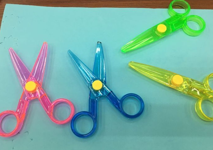 可爱儿童剪纸剪刀全塑料安全剪刀剪纸专用不伤手详情图3