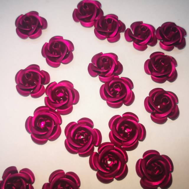 义乌市稠城姿英饰品配件商行厂家直销韩版铝制玫瑰花玫红大号定制耳环胸针鞋花饰品配件服装辅料
