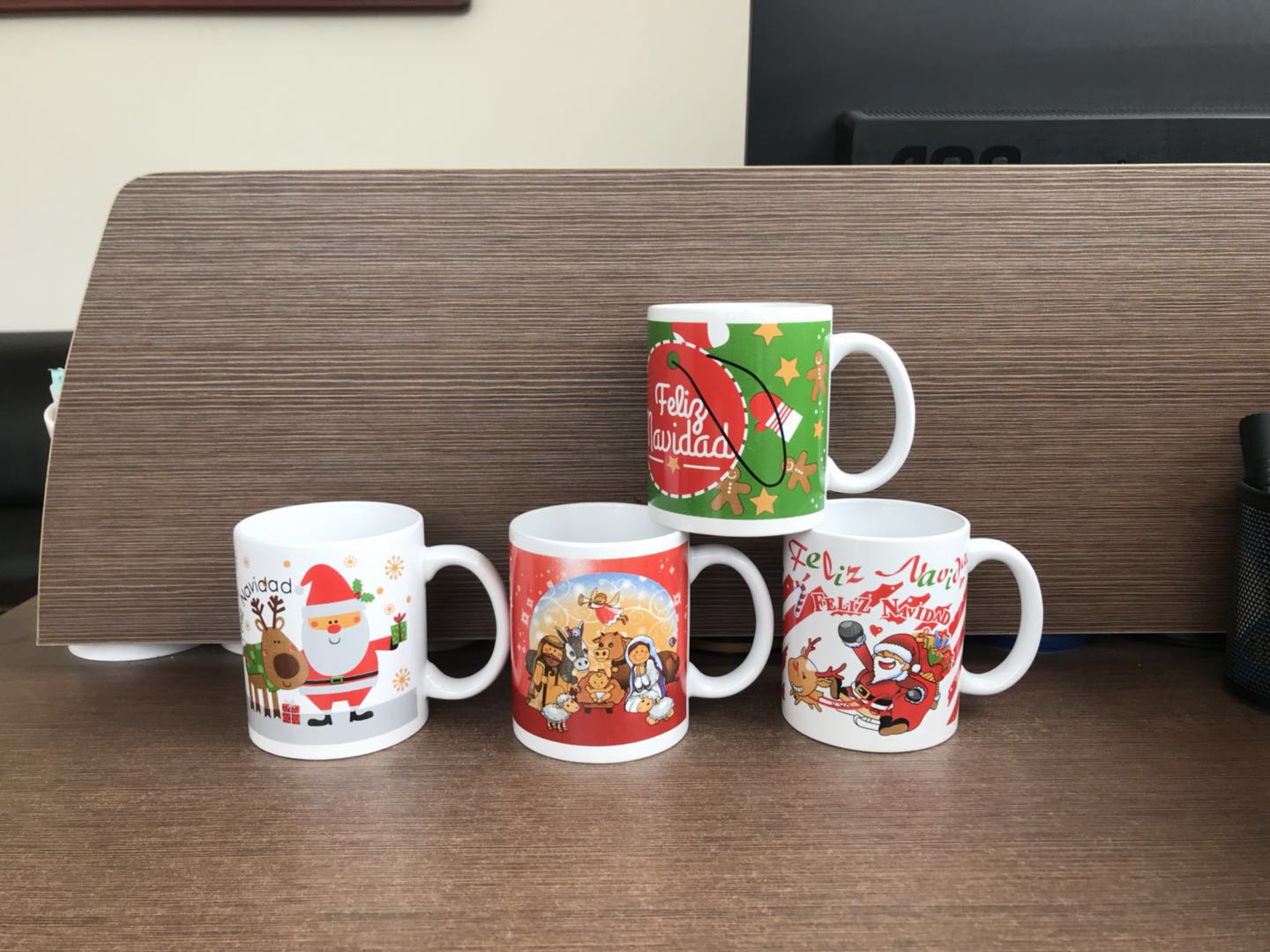 Venta directa de fábrica taza de agua de cerámica taza de café serie de dibujos animados navidad serie de muñeco de nieve