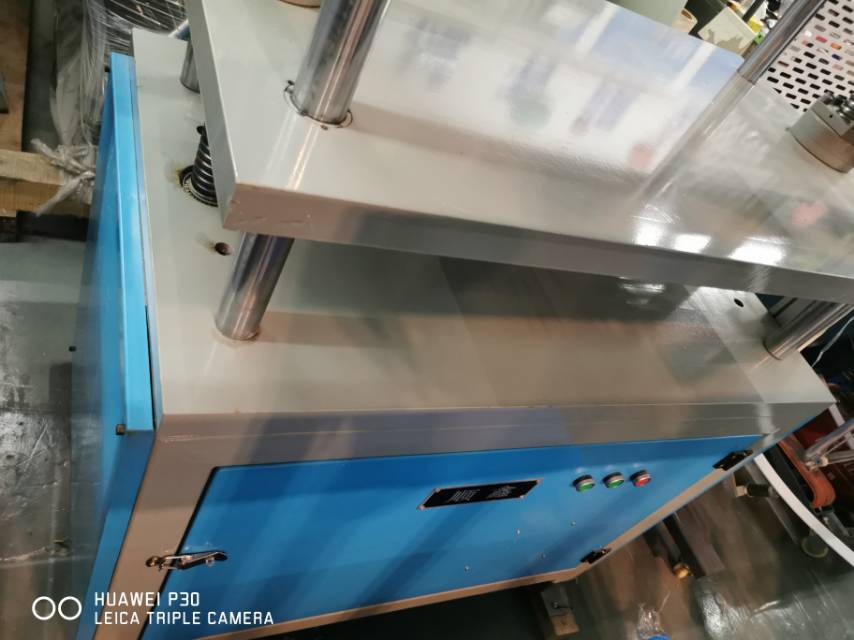 Hydraulic bidirectional flattening machine details Picture