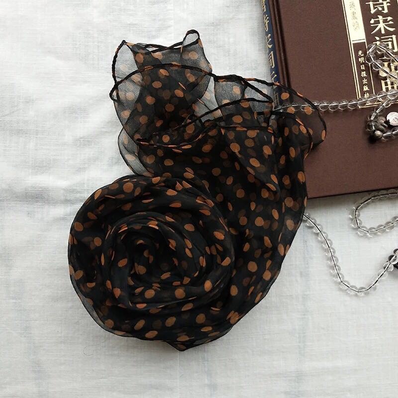 女士时尚潮流休闲百搭薄款波点丝巾围巾产品图