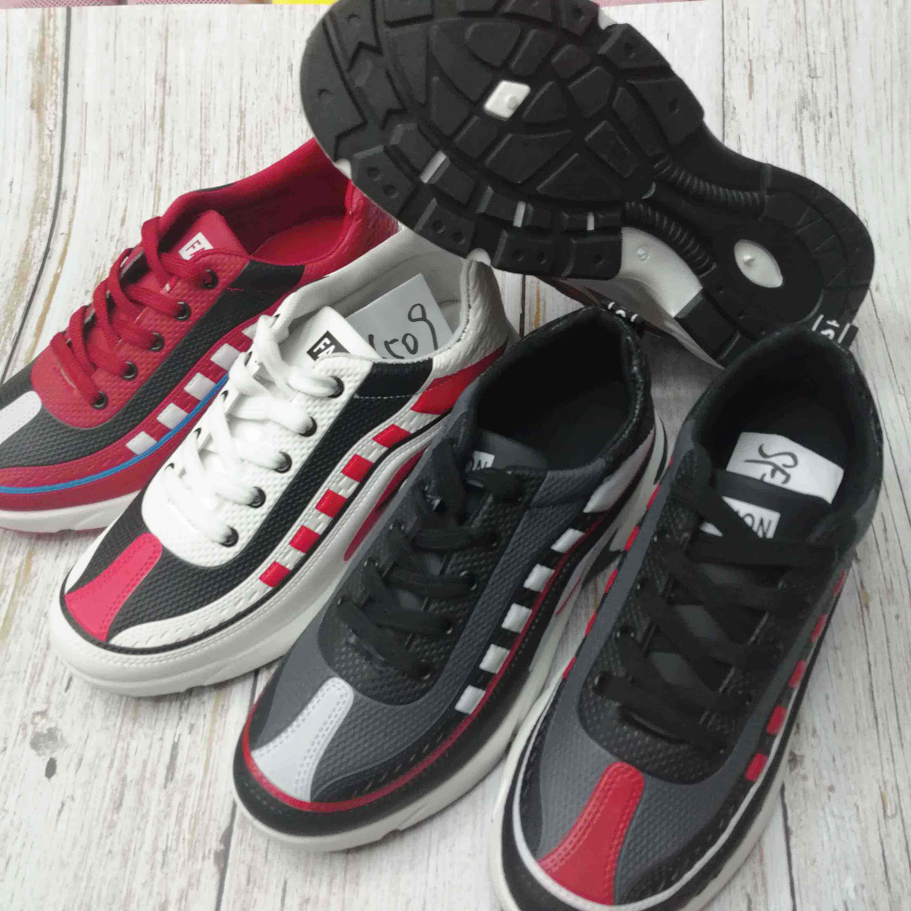 Lace-Up Board Shoes Men Spring And Autumn New Running Shoes Breathable Flying Woven Casual Shoes details Picture