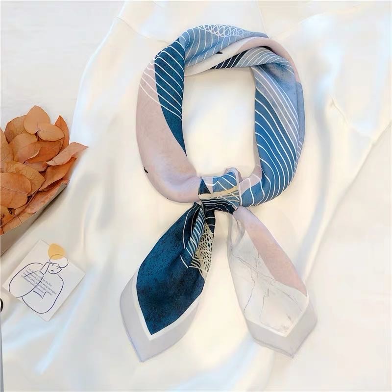 休闲时尚潮流围巾红色抽象花纹小方巾产品图