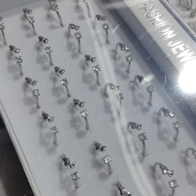 情侣戒指一对男女款礼物纪念对戒开口可调节仿真钻戒