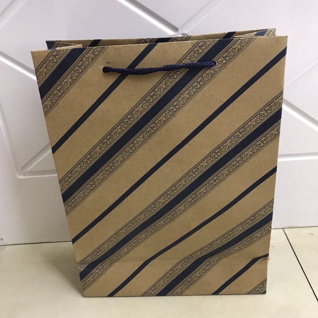 Kraft paper bag hand-held gift bag