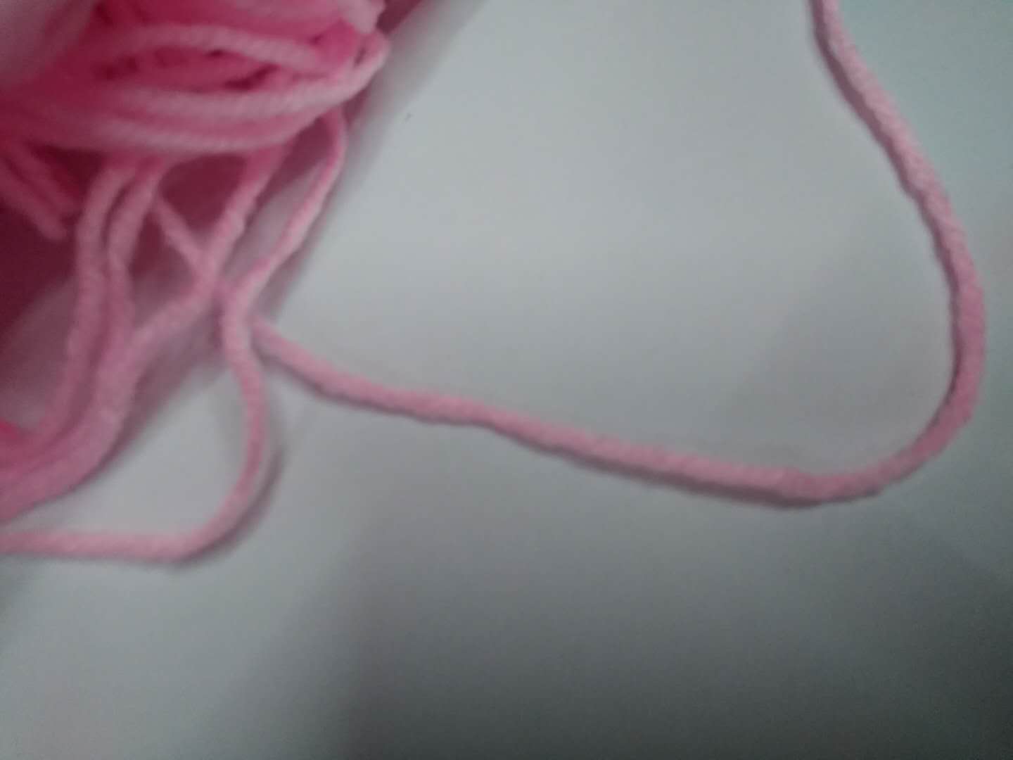 The color and style of the medium and thick acrylic wool for single-color wool handicrafts are for foreign trade Specification image