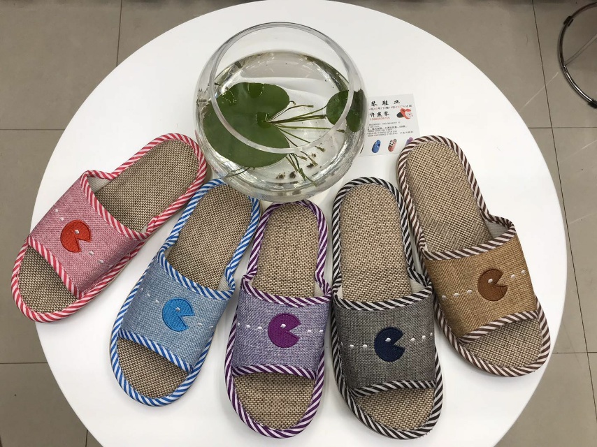 Linen slippers for women's home floor, soft sole, anti-slip and breathable, suitable for all seasons, women's cotton and linen slippers for women
