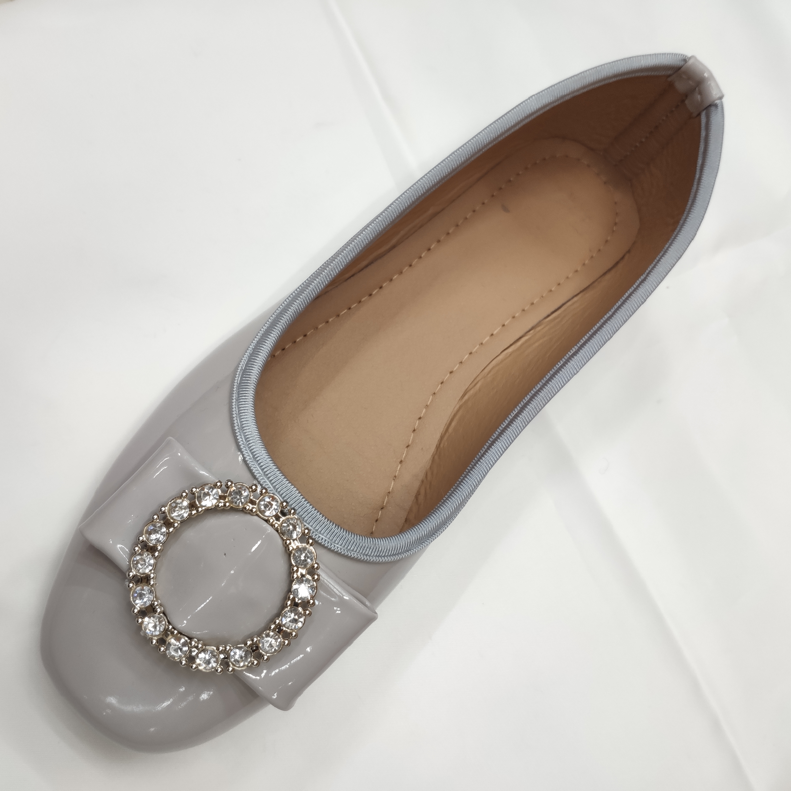 外贸批发女士浅灰圆水钻扣方头皮鞋平底鞋