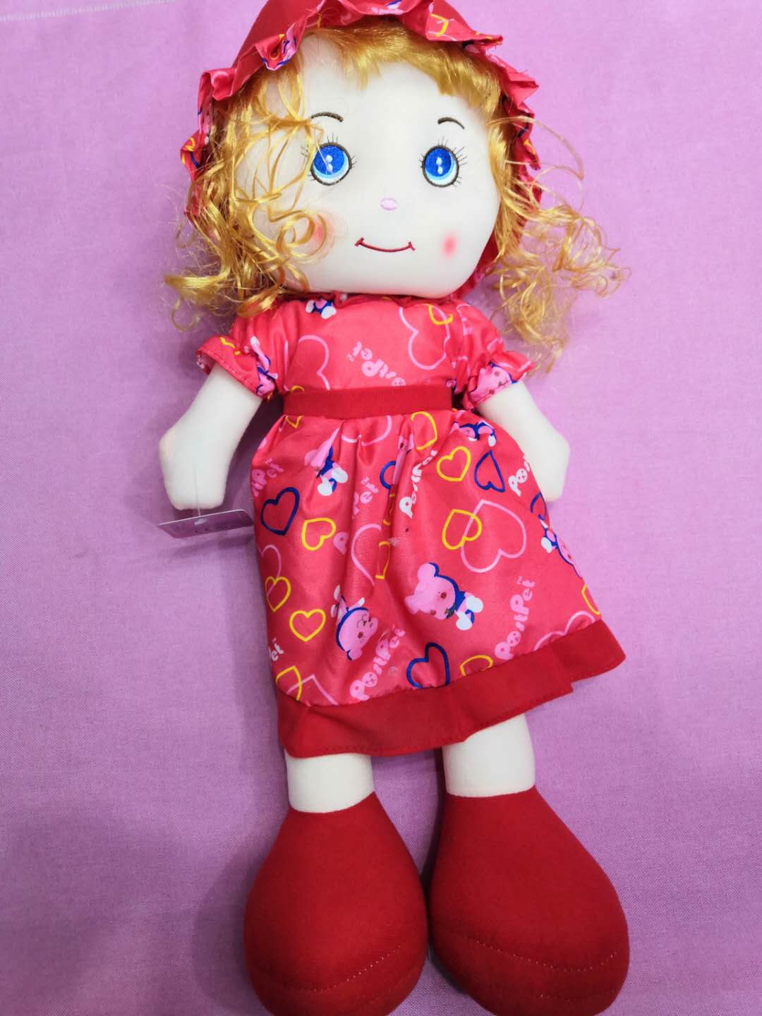 Golden wig, wavy hat, heart-shaped dress, big-eyed doll, plush toy