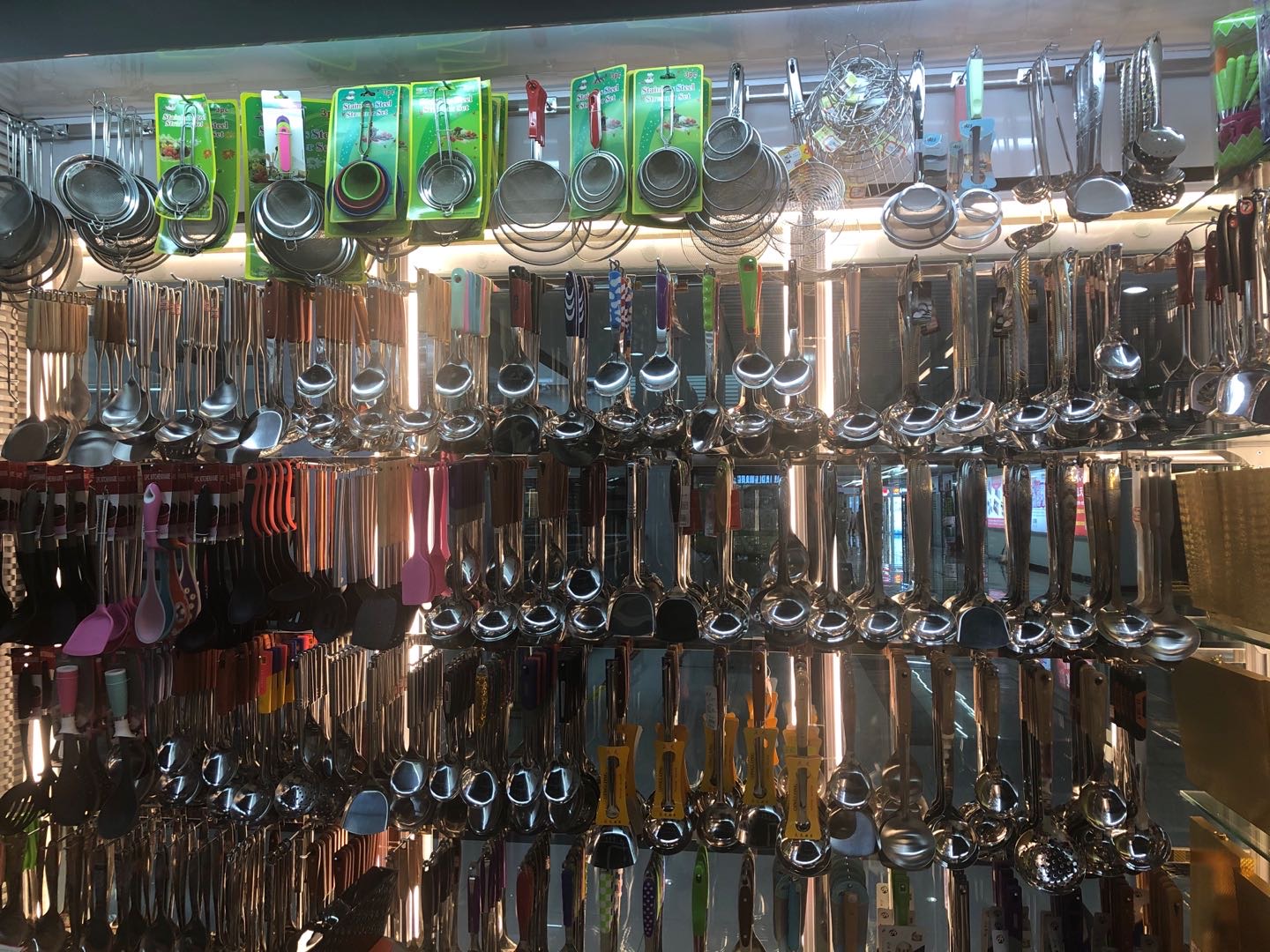 Jiaming Tableware Store on the fifth floor describe pic - 1