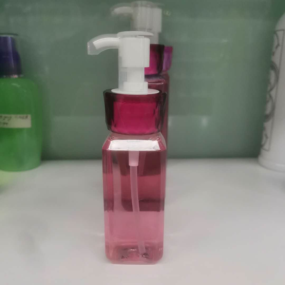 旅行分装化妆品红色透明包装瓶塑料瓶喷雾包装瓶大中小三个装