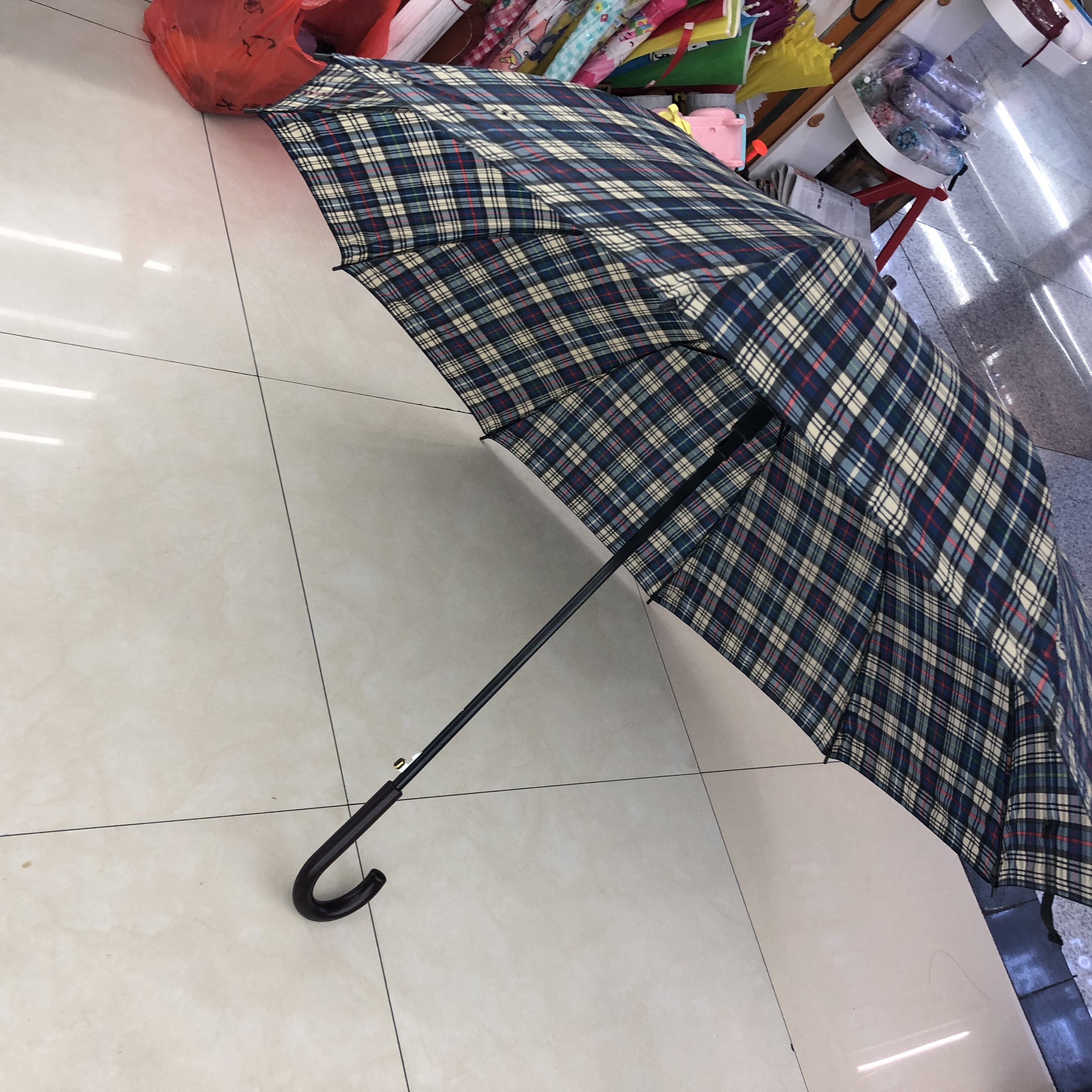 Custom-made business umbrellas with grid straight poles, enlarged wind-resistant umbrellas, solid-color long-handled straight pole manual golf umbrellas