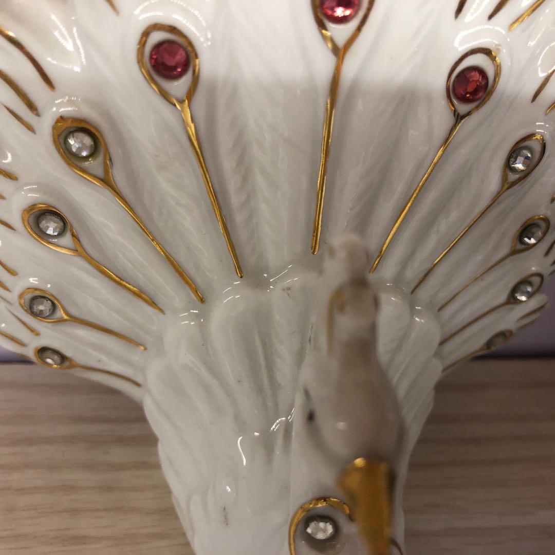 Jintai Craft Peacock White Creative Ceramic handicrafts and decorative items, European luxurious home display gifts Specification image