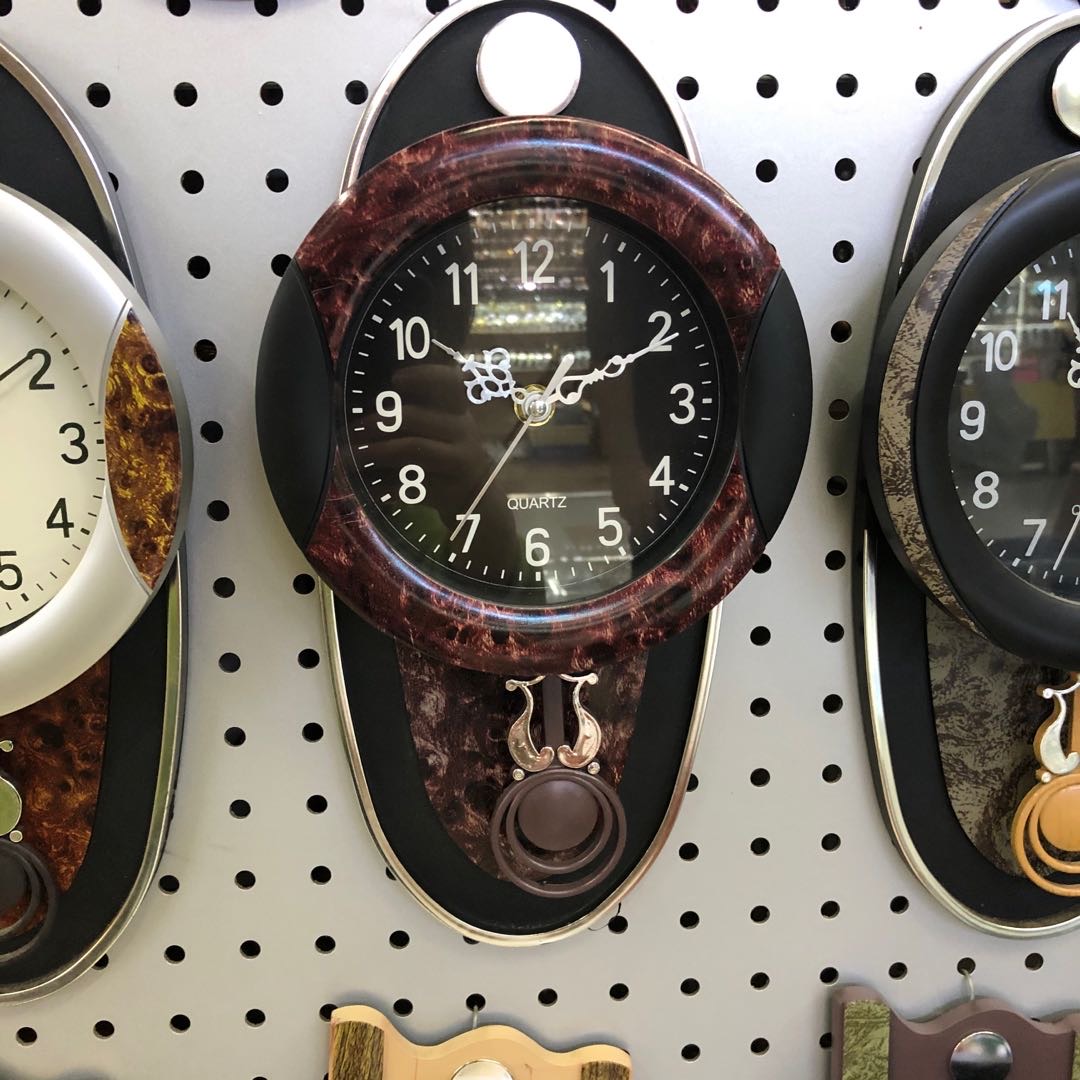 Vintage clock Creative Wall clock Swing Fashion wall hanging watch Mute living room clock Quartz clock home